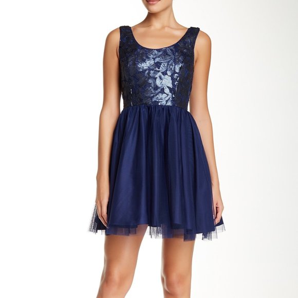 AIDAN MATTOX 💍 Sz. 6 navy sequin cocktail dress - Picture 1 of 7
